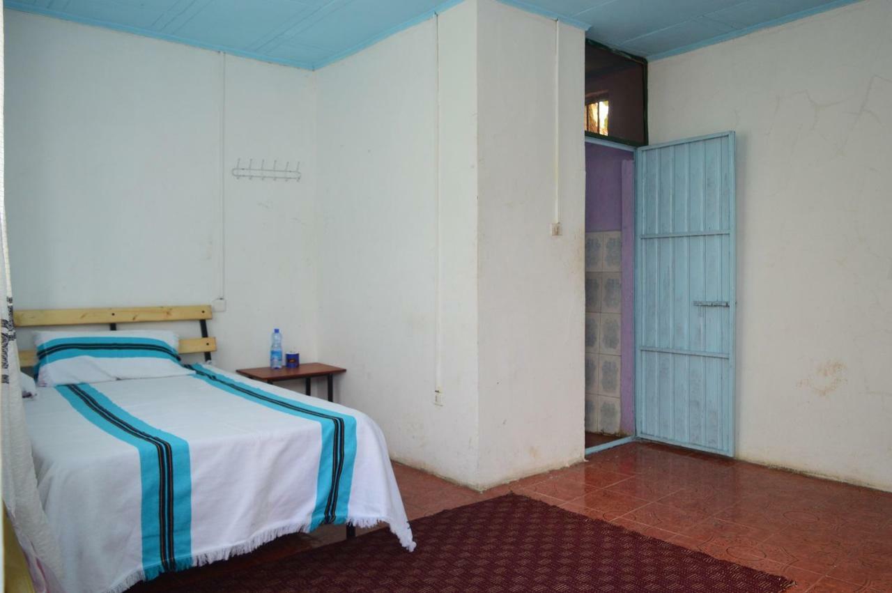 Chef Wondim Backpackers Hostel Гондер Екстериор снимка